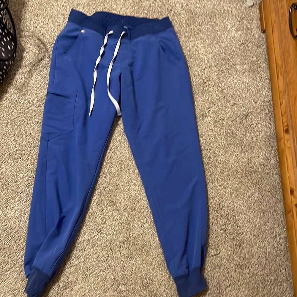 FIGS size medium joggers